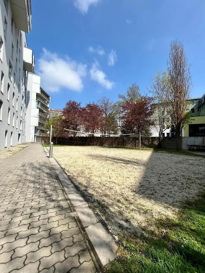 Apartment Danube Central Penthouse 3 Bed 90 M2 With Balcony Vienna