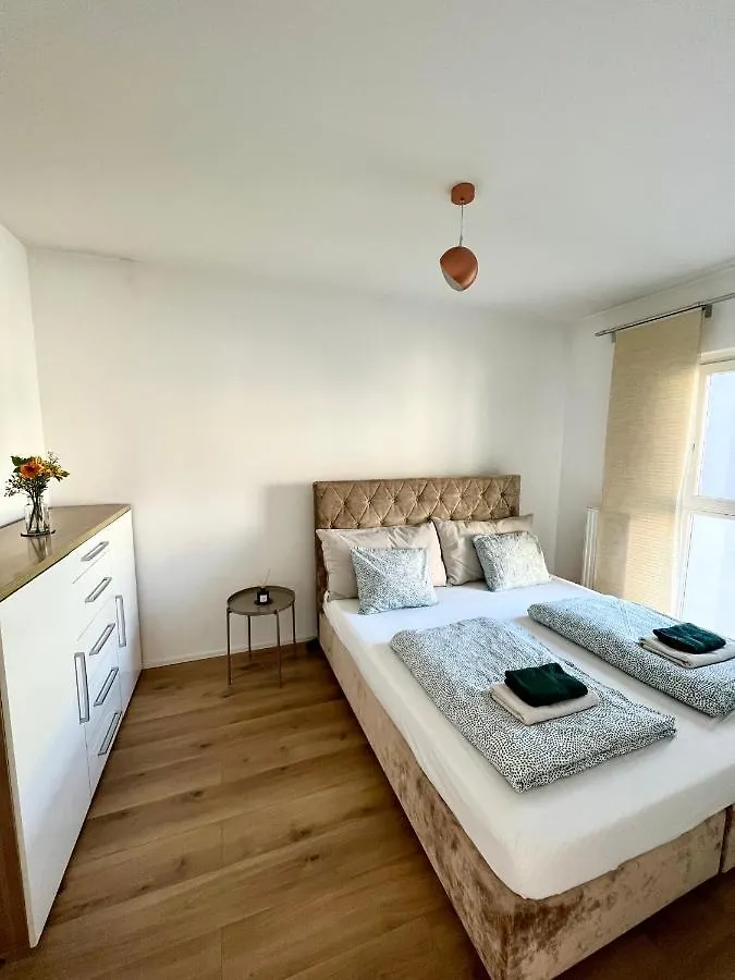 Apartment Danube Central Penthouse 3 Bed 90 M2 With Balcony Vienna