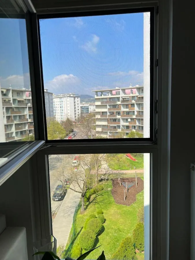 Danube Central Penthouse 3 Bed 90 M2 With Balcony Vienna Apartment